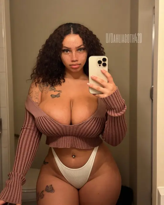 Dahliahgoth420 OnlyFans folder