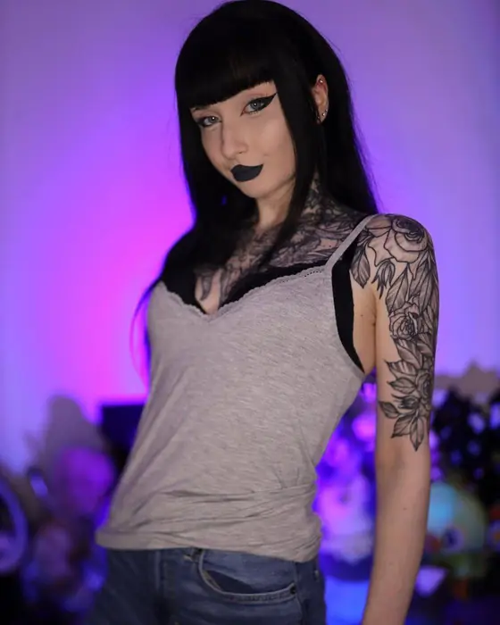 Ravenalternative OnlyFans folder